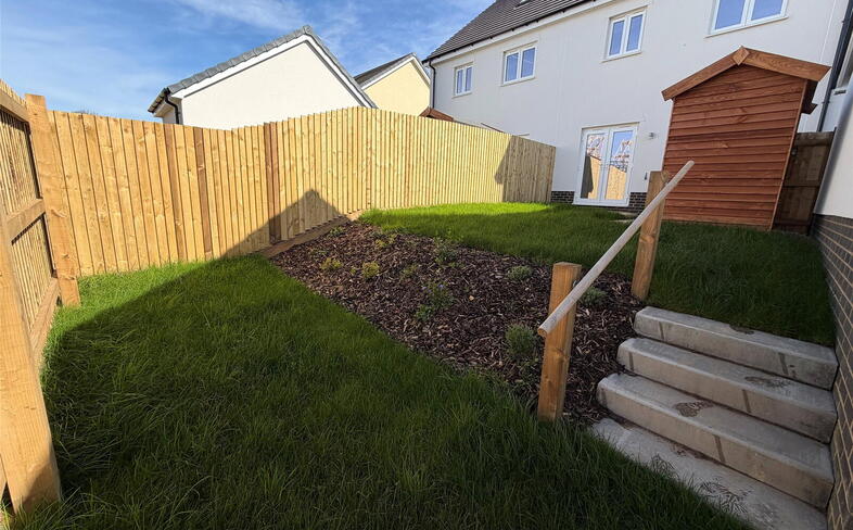 Plot 110 garden 2