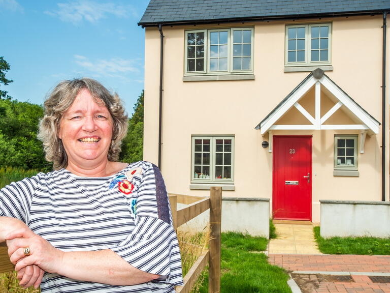 Jeniffer and her new 3 bed shared ownership home